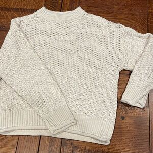 CREAM SWEATER UNIVERSAL THREADS! Size Small